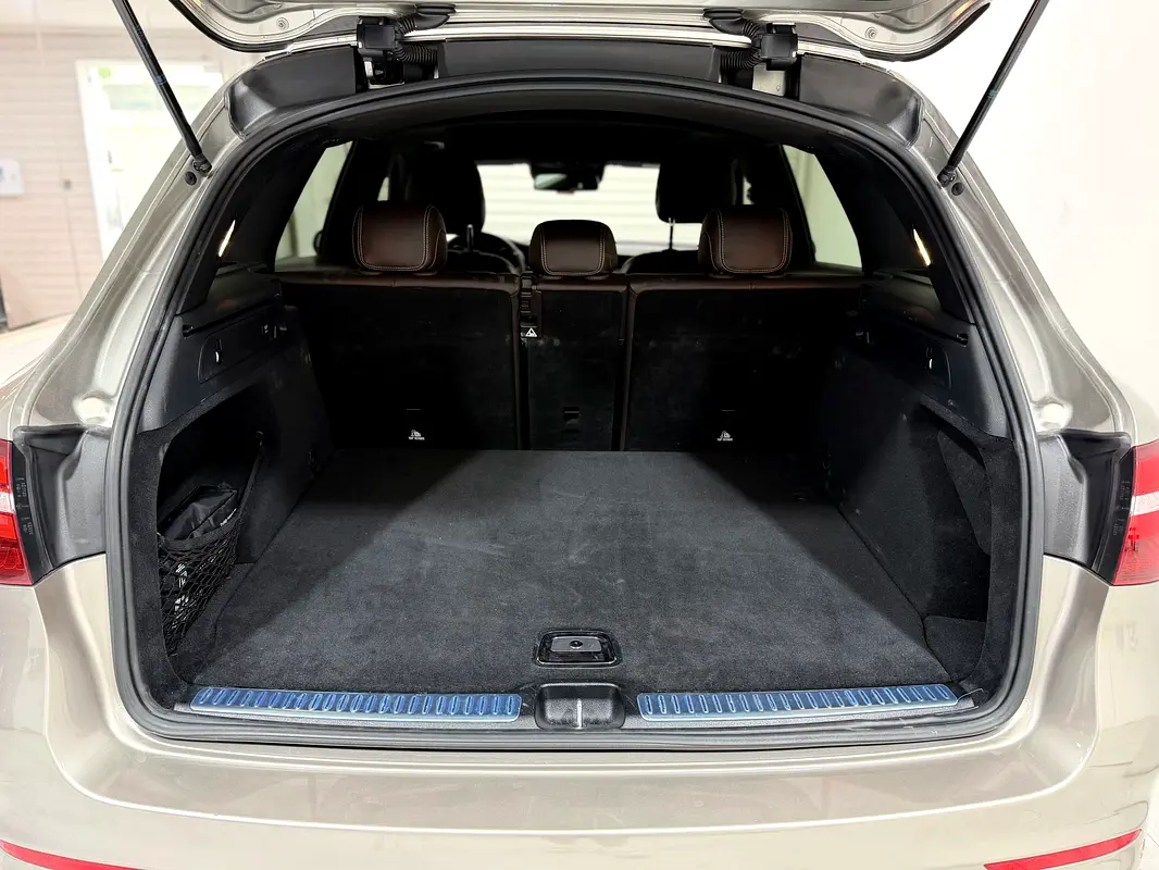 واردات Mercedes-Benz GLC Class 2019 از دبی — منطقه آزاد کیش و قشم — خودرو Mercedes-Benz — تصویر 12