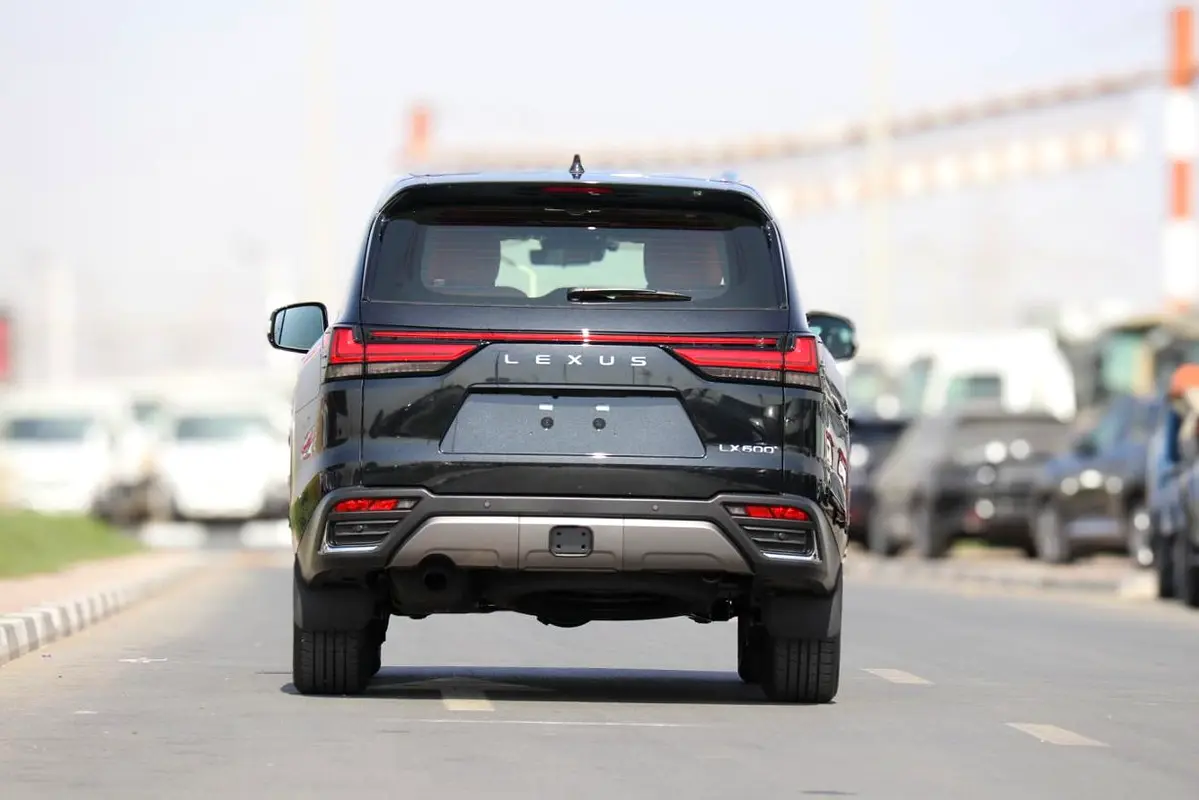 واردات Lexus LX Series 2026 از دبی — منطقه آزاد کیش و قشم — خودرو Lexus — تصویر 2