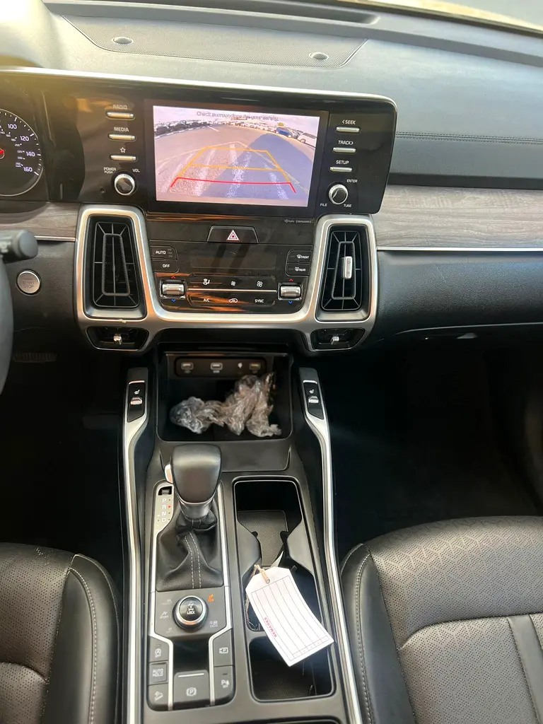 واردات Kia Sorento 2021 از دبی — منطقه آزاد کیش و قشم — خودرو Kia — تصویر 19