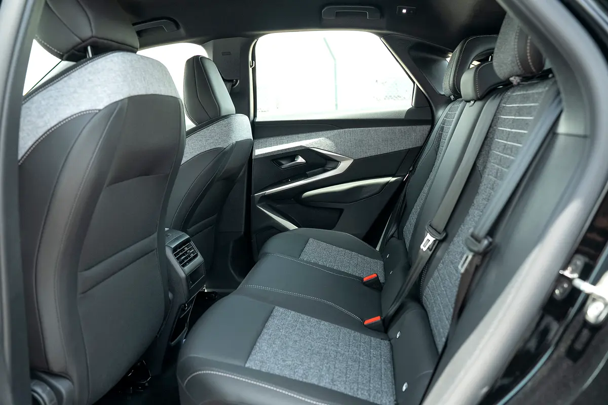 واردات Peugeot 3008 2026 از دبی — منطقه آزاد کیش و قشم — خودرو Peugeot — تصویر 7