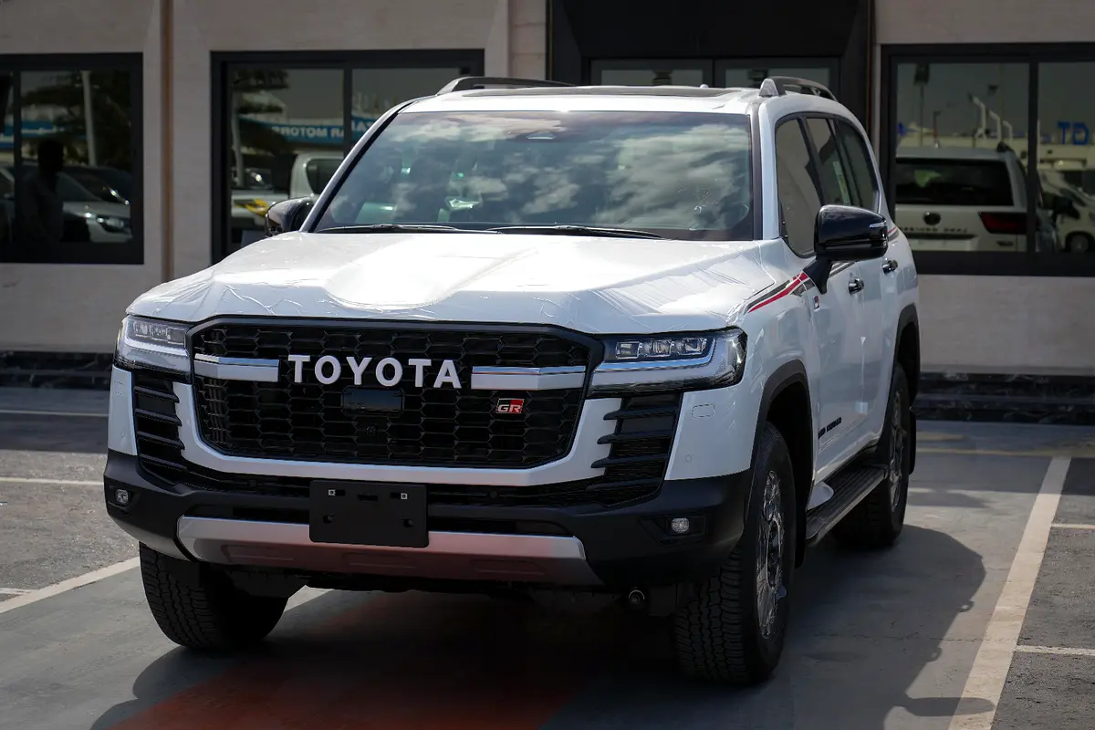 واردات Toyota Land Cruiser 2026 از دبی — منطقه آزاد کیش و قشم — خودرو Toyota — تصویر 3
