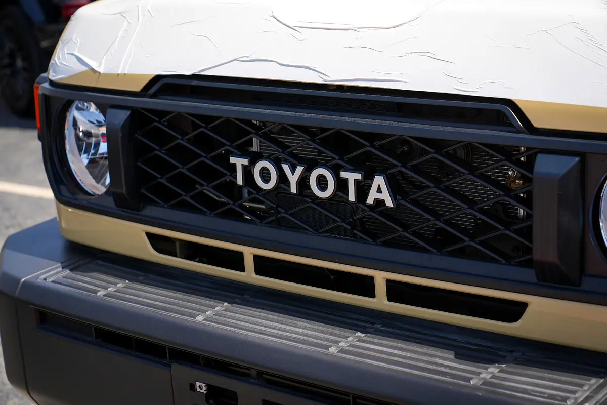 واردات Toyota Land Cruiser 70 Series 2026 از دبی — منطقه آزاد کیش و قشم — خودرو Toyota — تصویر 9