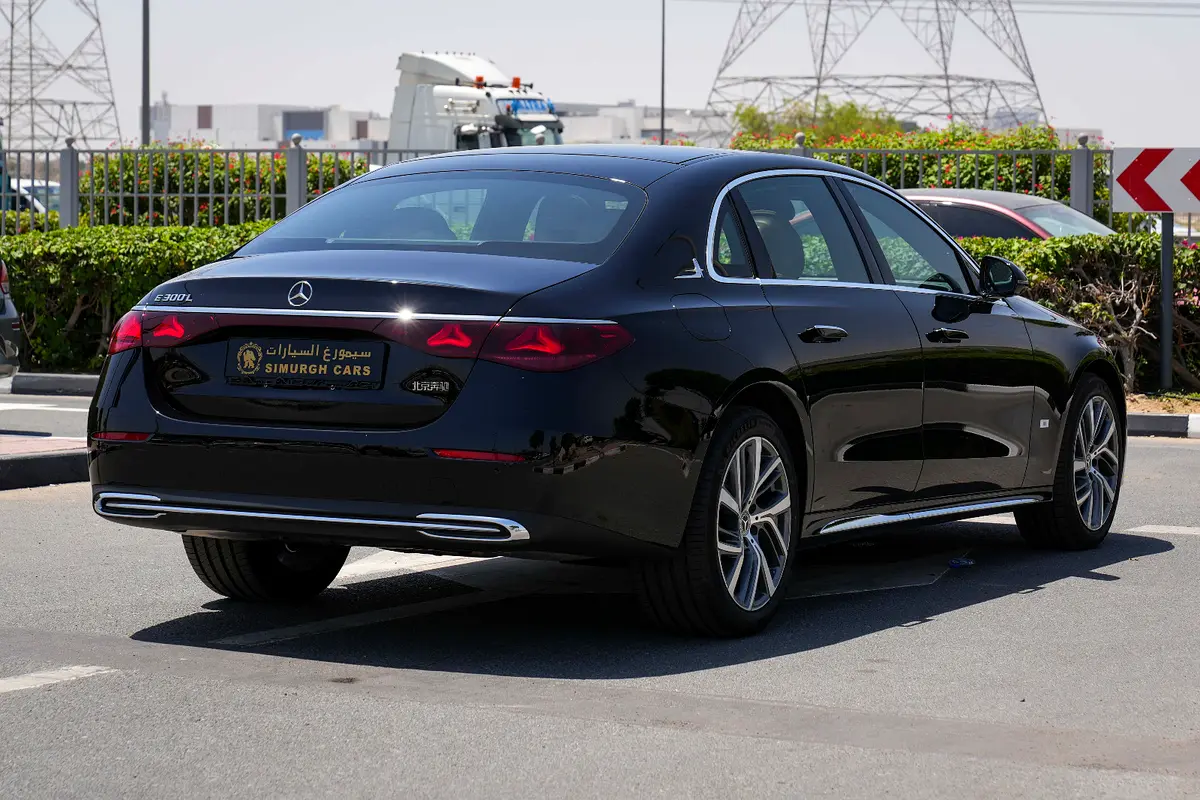 واردات Mercedes-Benz E Class 2025 از دبی — منطقه آزاد کیش و قشم — خودرو Mercedes-Benz — تصویر 16
