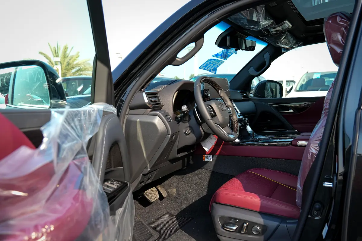 واردات Lexus LX Series 2026 از دبی — منطقه آزاد کیش و قشم — خودرو Lexus — تصویر 15