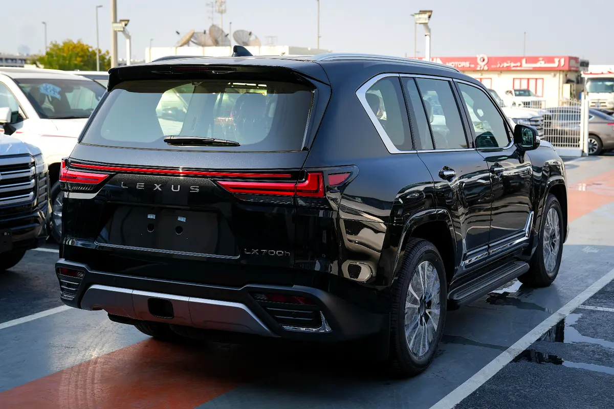 واردات Lexus LX Series 2026 از دبی — منطقه آزاد کیش و قشم — خودرو Lexus — تصویر 6