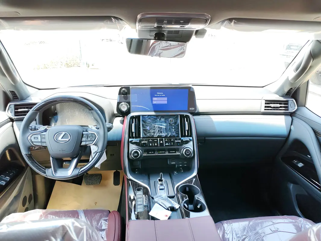 واردات Lexus LX Series 2026 از دبی — منطقه آزاد کیش و قشم — خودرو Lexus — تصویر 12