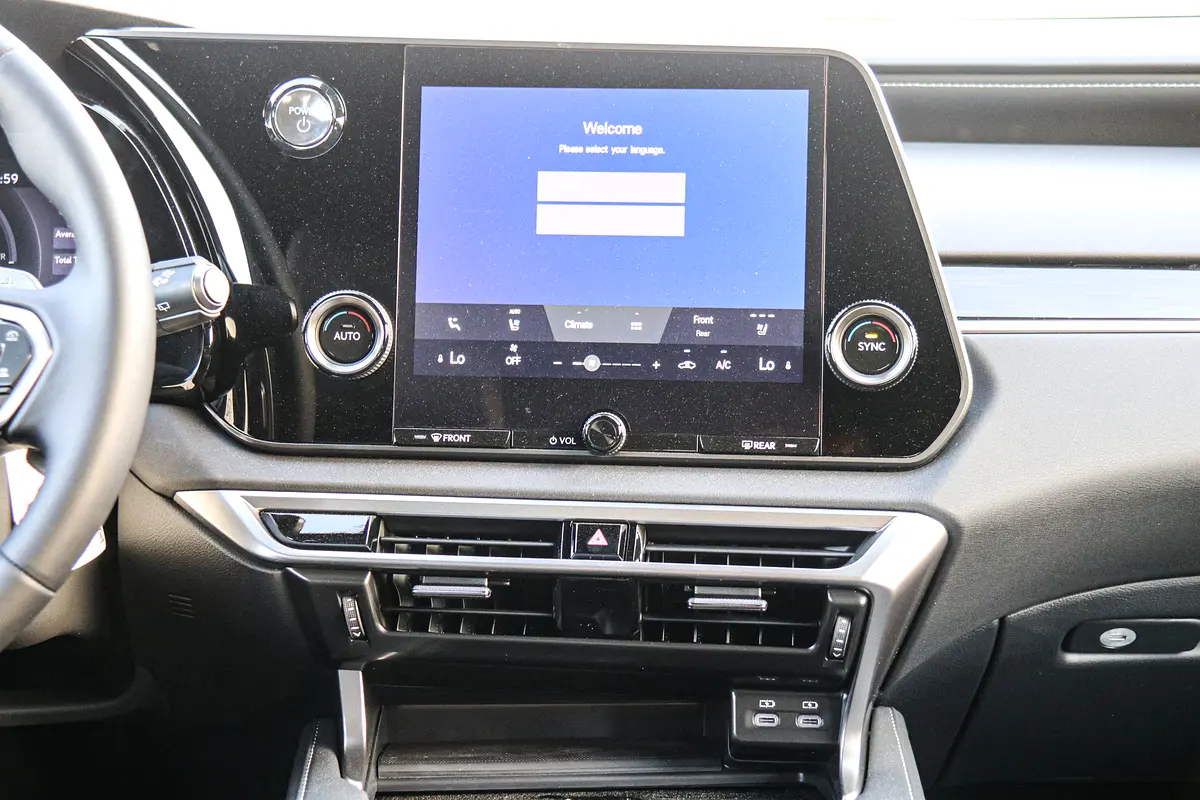 واردات Lexus RX Series 2026 از دبی — منطقه آزاد کیش و قشم — خودرو Lexus — تصویر 9