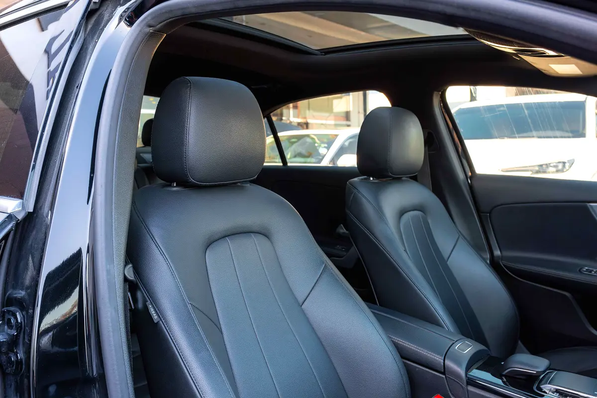 واردات Mercedes-Benz A Class 2019 از دبی — منطقه آزاد کیش و قشم — خودرو Mercedes-Benz — تصویر 11