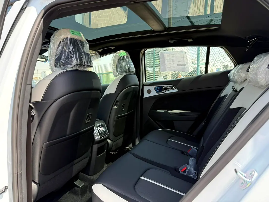 واردات Kia Sportage 2026 از دبی — منطقه آزاد کیش و قشم — خودرو Kia — تصویر 12