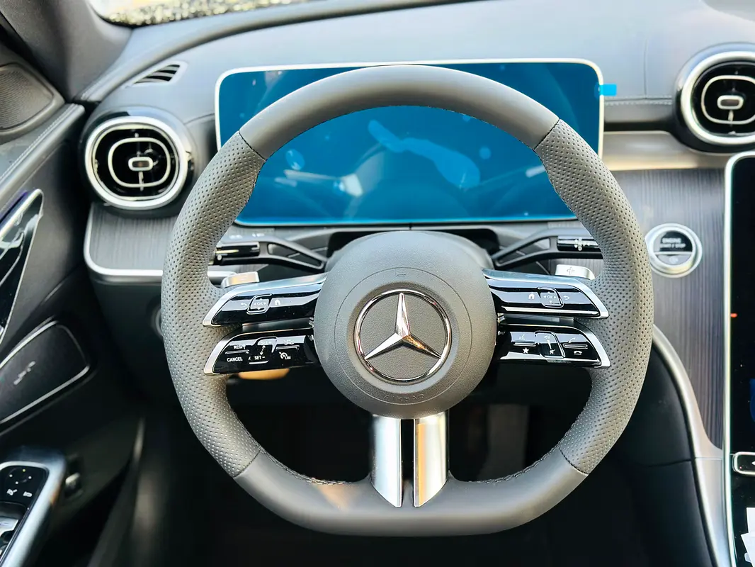 واردات Mercedes-Benz C Class 2025 از دبی — منطقه آزاد کیش و قشم — خودرو Mercedes-Benz — تصویر 8