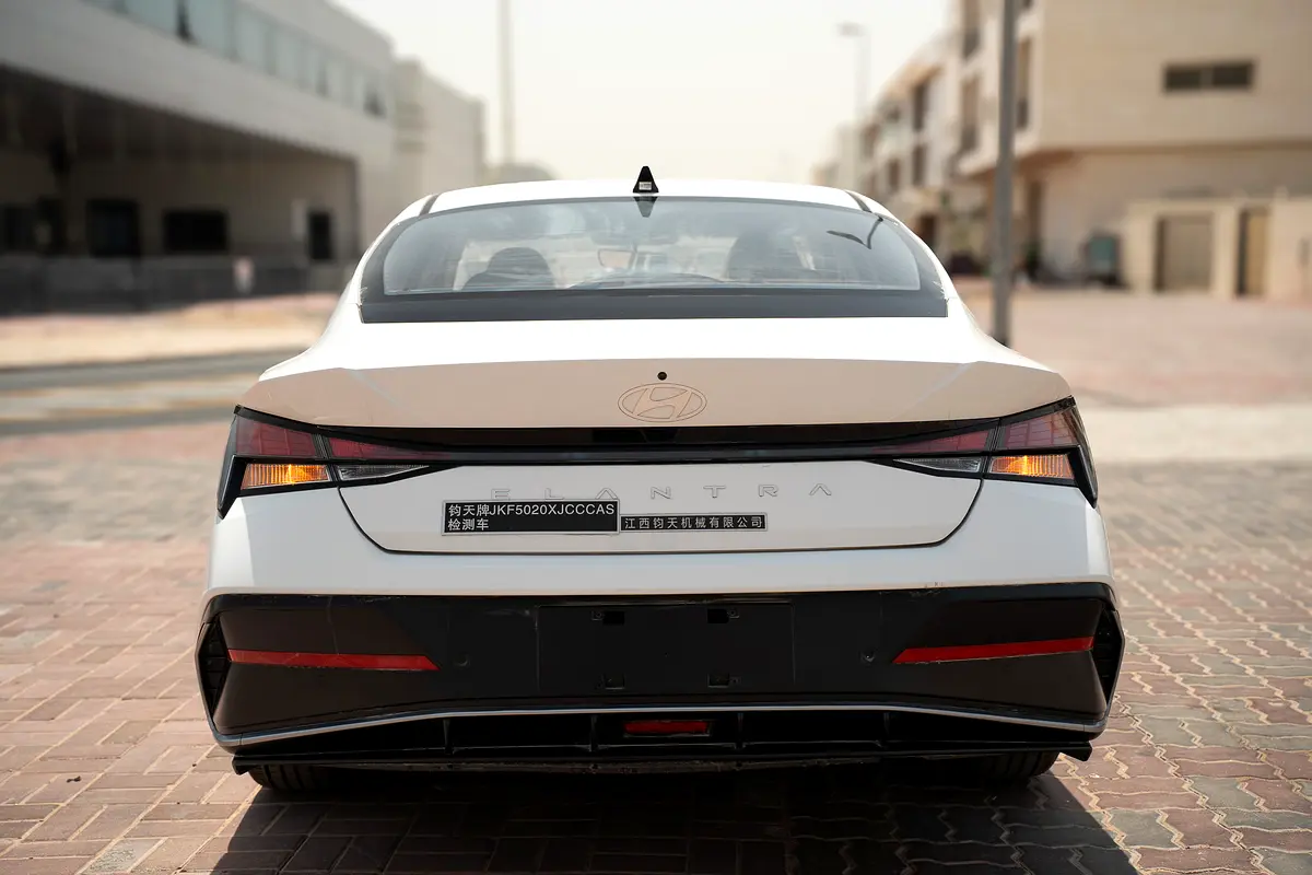 واردات Hyundai Elantra 2025 از دبی — منطقه آزاد کیش و قشم — خودرو Hyundai — تصویر 5