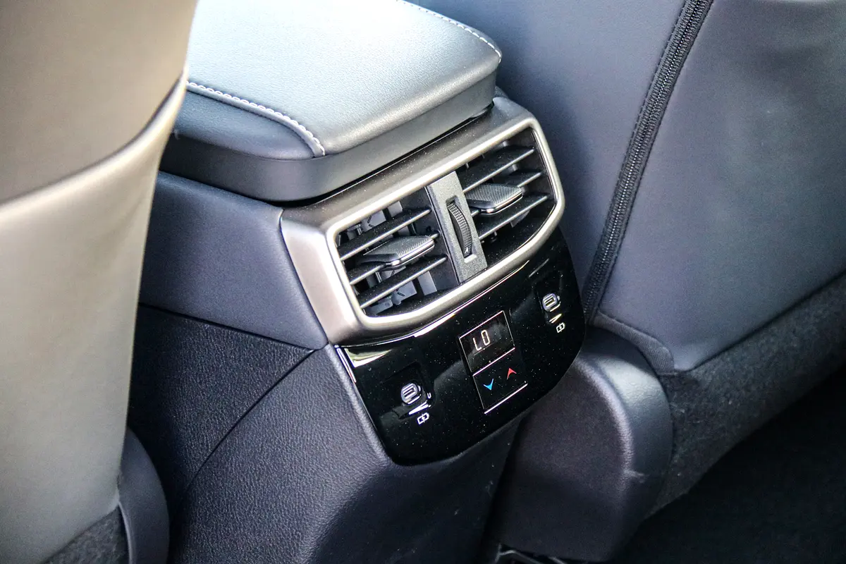 واردات Lexus RX Series 2026 از دبی — منطقه آزاد کیش و قشم — خودرو Lexus — تصویر 8