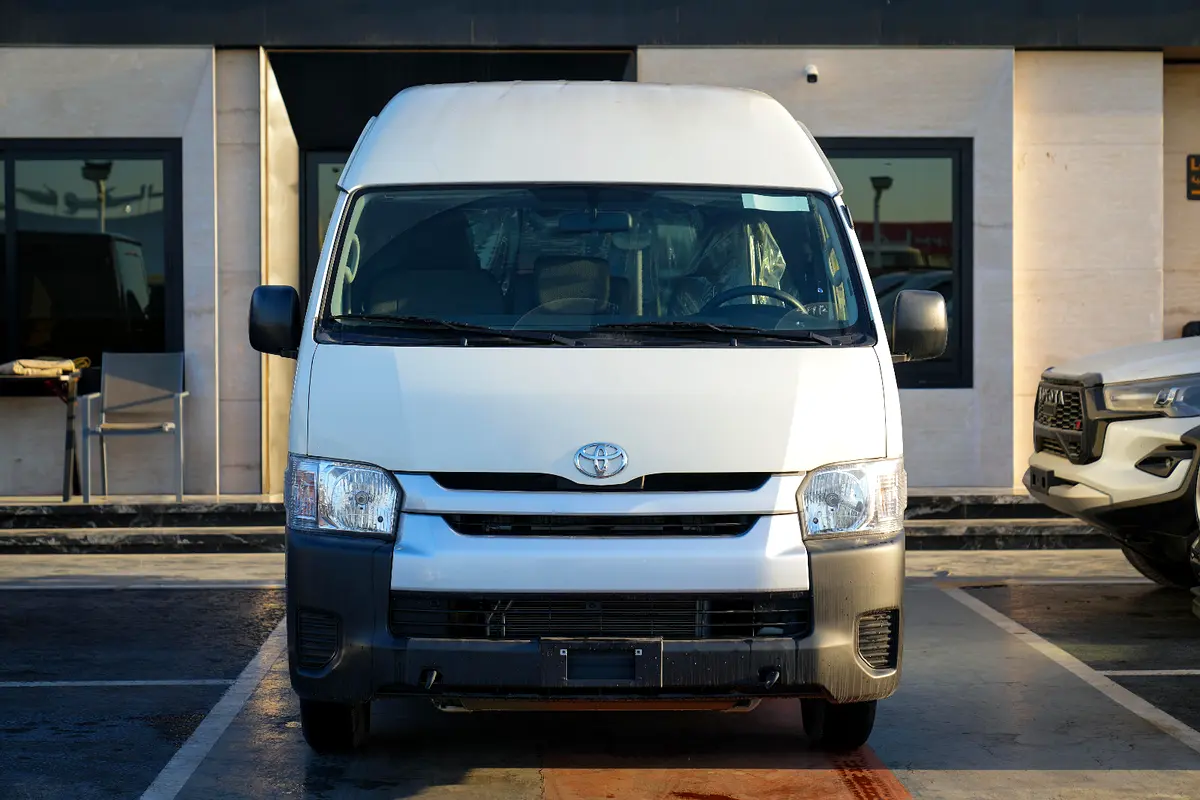 واردات Toyota Hiace 2025 از دبی — منطقه آزاد کیش و قشم — خودرو Toyota — تصویر 2