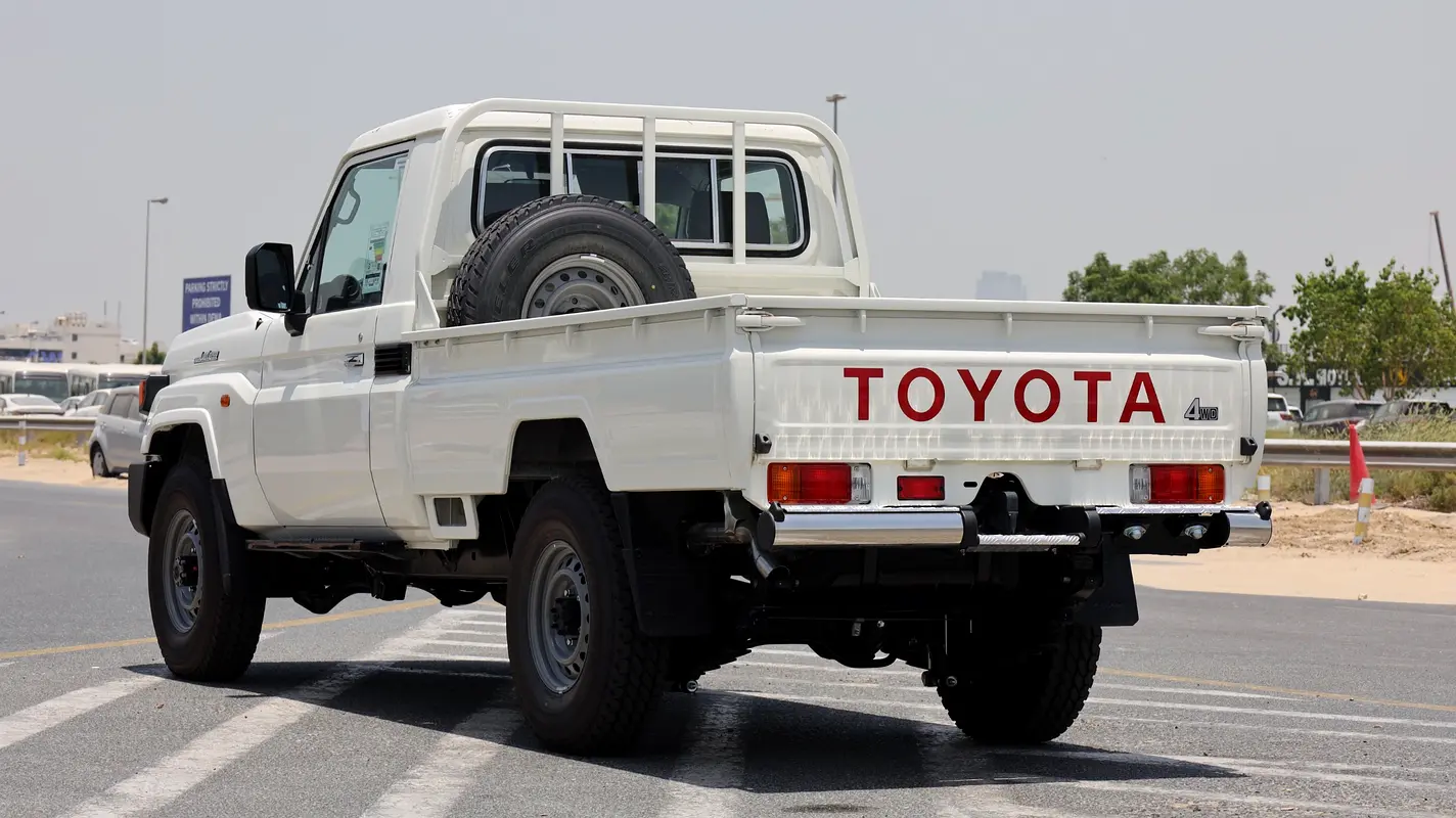 واردات Toyota Land Cruiser 70 Series 2026 از دبی — منطقه آزاد کیش و قشم — خودرو Toyota — تصویر 8