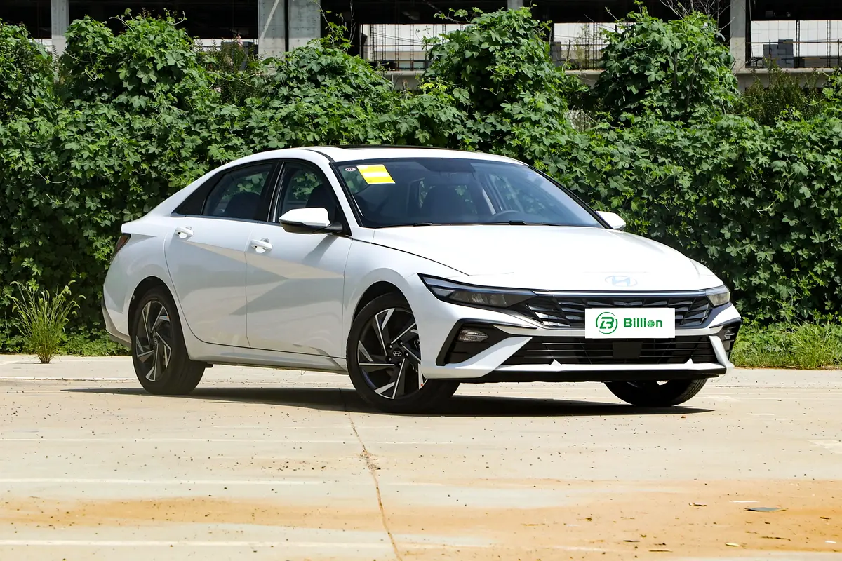 واردات Hyundai Elantra 2025 از دبی — منطقه آزاد کیش و قشم — خودرو Hyundai — تصویر 2