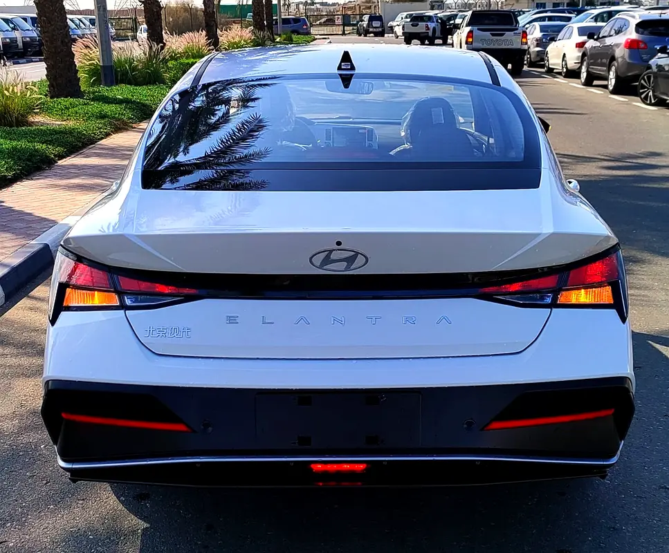 واردات Hyundai Elantra 2025 از دبی — منطقه آزاد کیش و قشم — خودرو Hyundai — تصویر 20