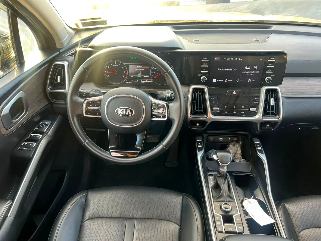 واردات Kia Sorento 2021 از دبی — منطقه آزاد کیش و قشم — خودرو Kia — تصویر 11