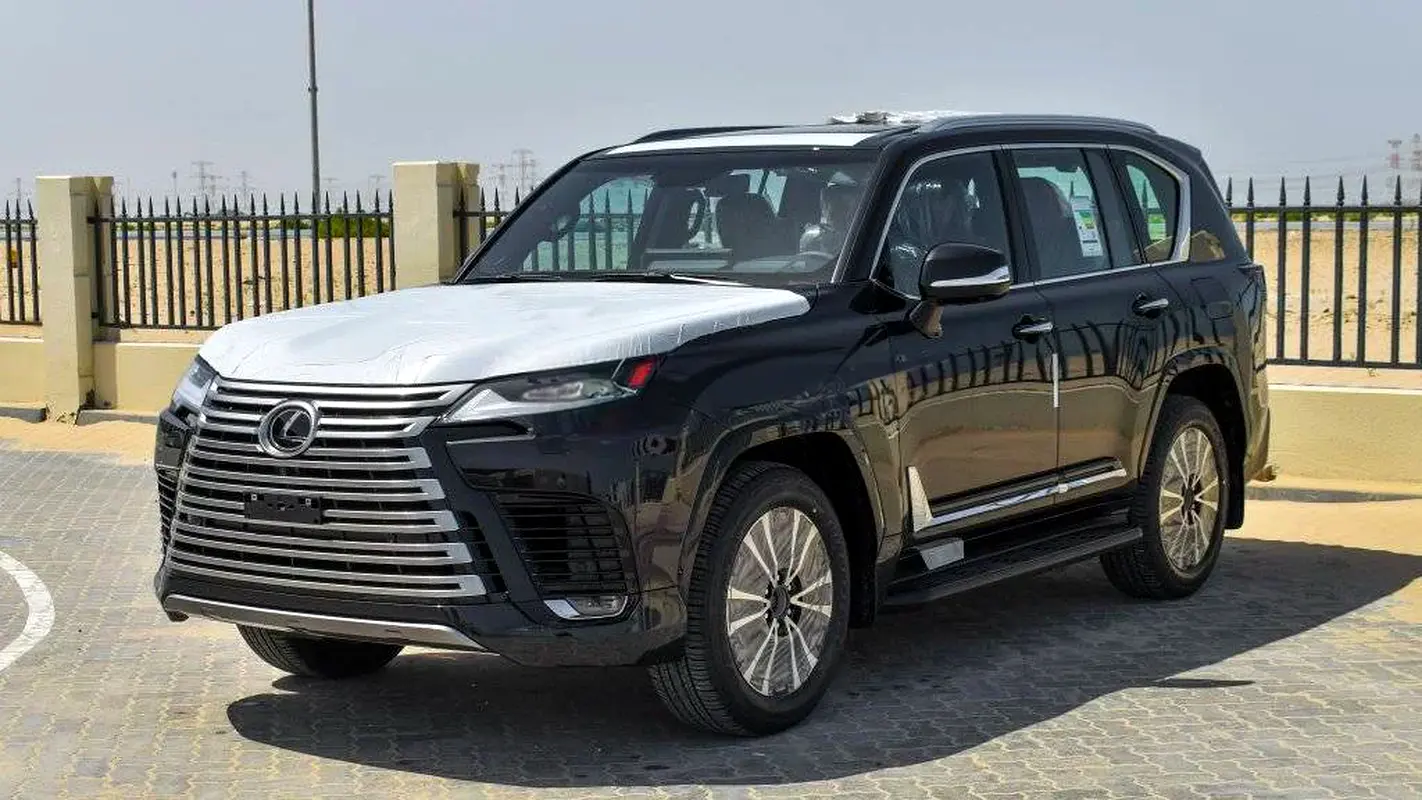 واردات Lexus LX Series 2026 از دبی — منطقه آزاد کیش و قشم — خودرو Lexus — تصویر 3