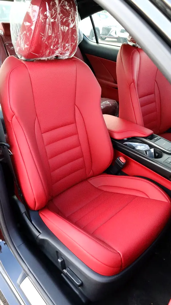 واردات Lexus IS Series 2025 از دبی — منطقه آزاد کیش و قشم — خودرو Lexus — تصویر 11