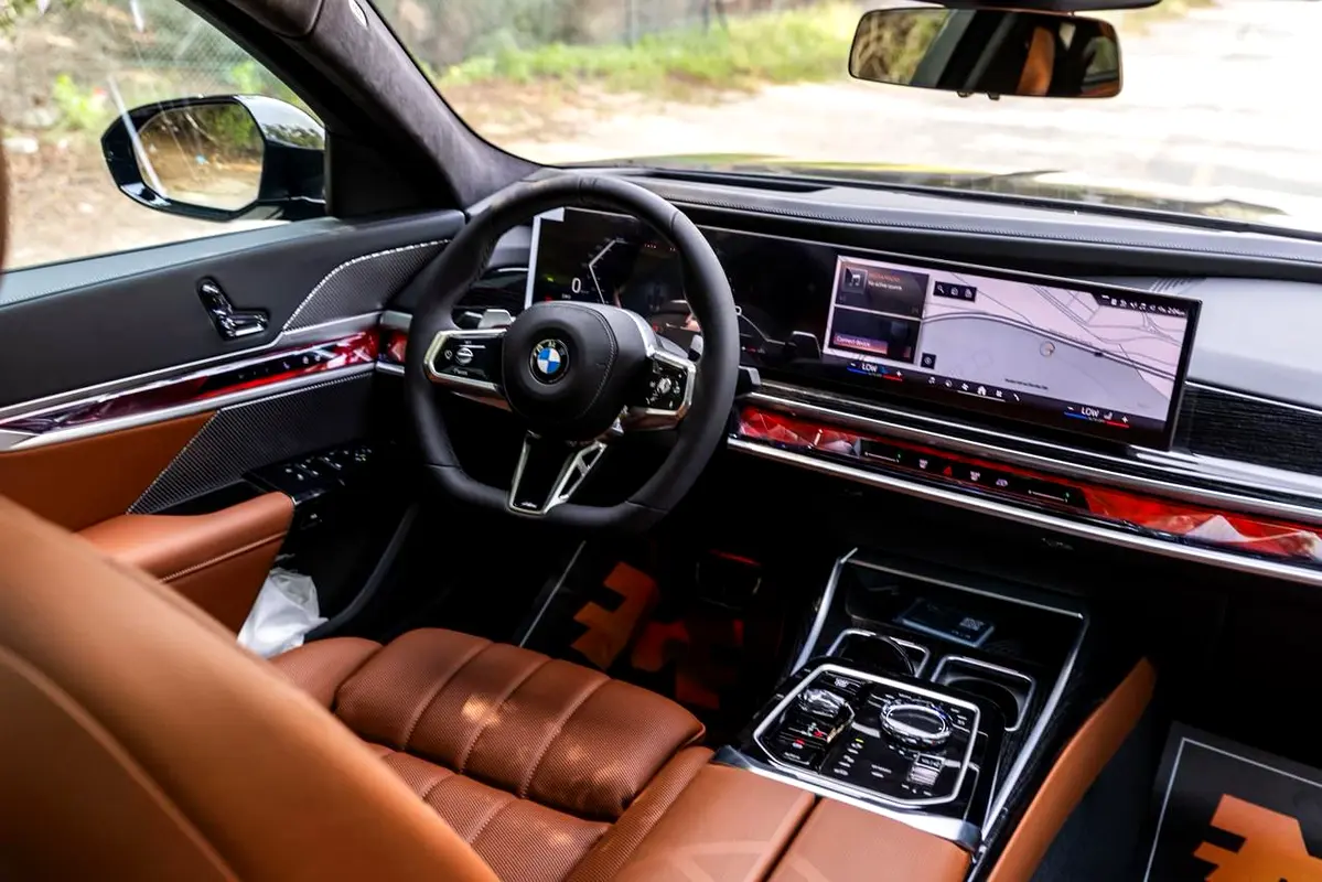 واردات BMW 7 Series 2026 از دبی — منطقه آزاد کیش و قشم — خودرو BMW — تصویر 11