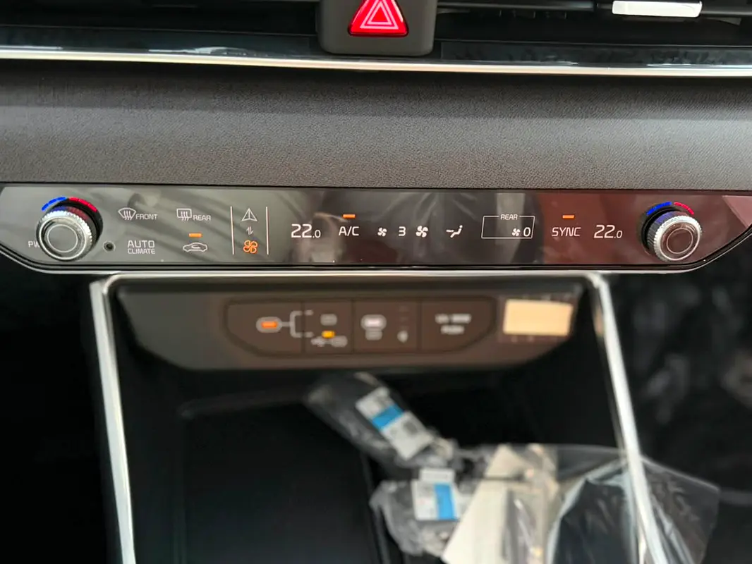 واردات Kia Carnival 2026 از دبی — منطقه آزاد کیش و قشم — خودرو Kia — تصویر 15