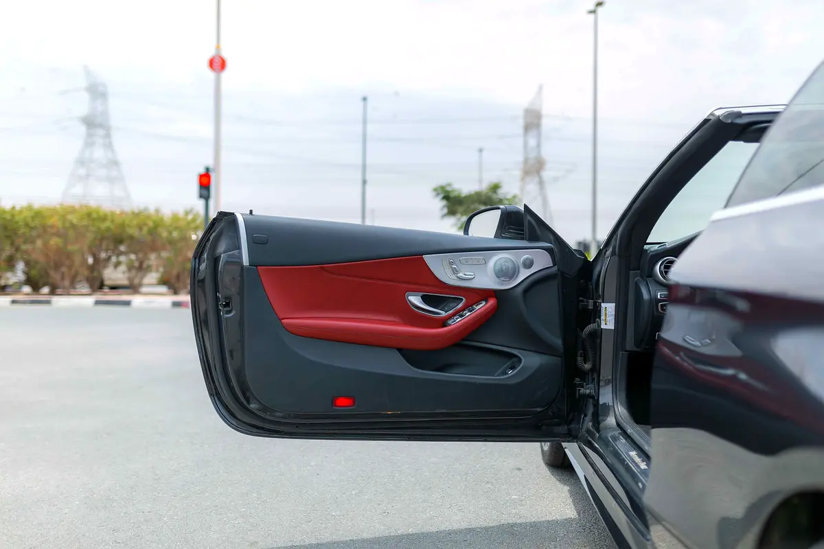 واردات Mercedes-Benz C Class 2019 از دبی — منطقه آزاد کیش و قشم — خودرو Mercedes-Benz — تصویر 10