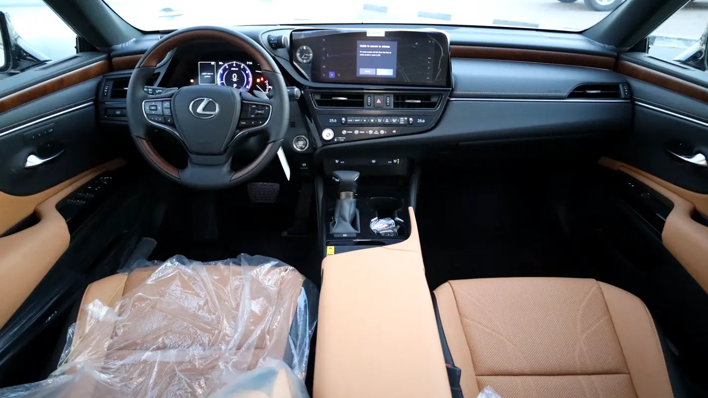واردات Lexus ES Series 2025 از دبی — منطقه آزاد کیش و قشم — خودرو Lexus — تصویر 19