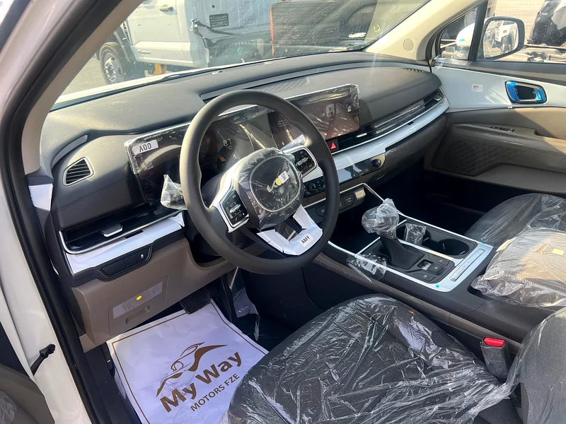 واردات Kia Carnival 2025 از دبی — منطقه آزاد کیش و قشم — خودرو Kia — تصویر 10