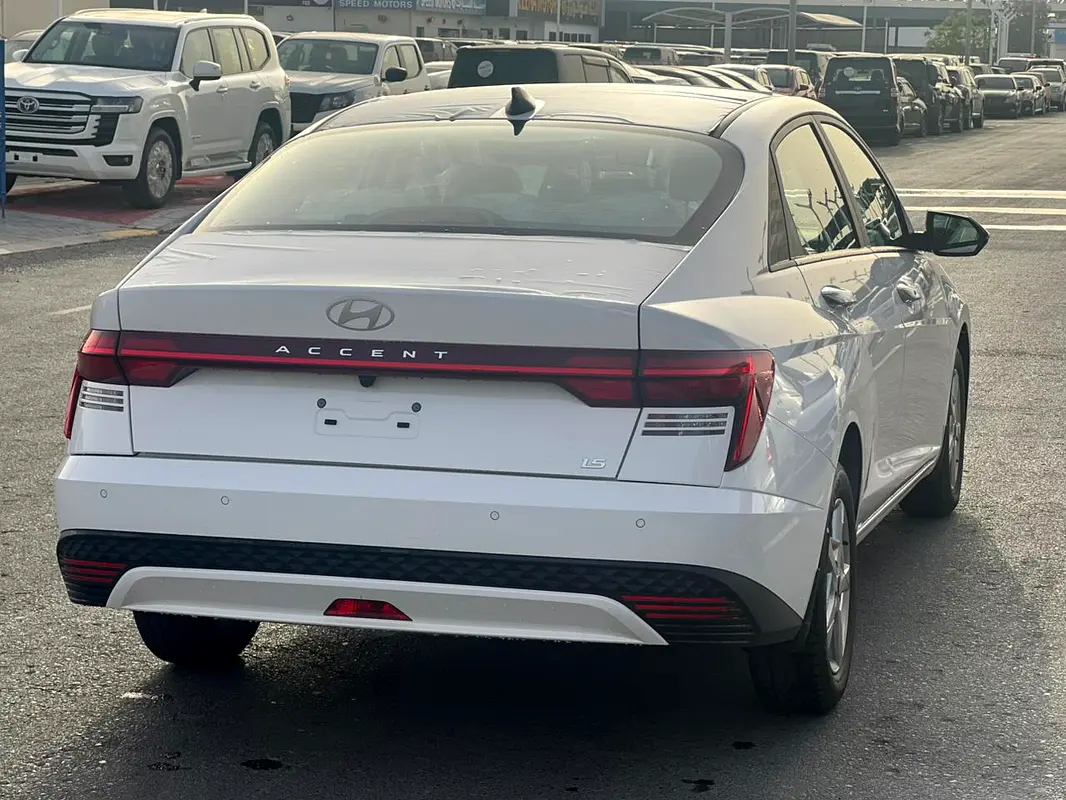 واردات Hyundai Accent 2026 از دبی — منطقه آزاد کیش و قشم — خودرو Hyundai — تصویر 4