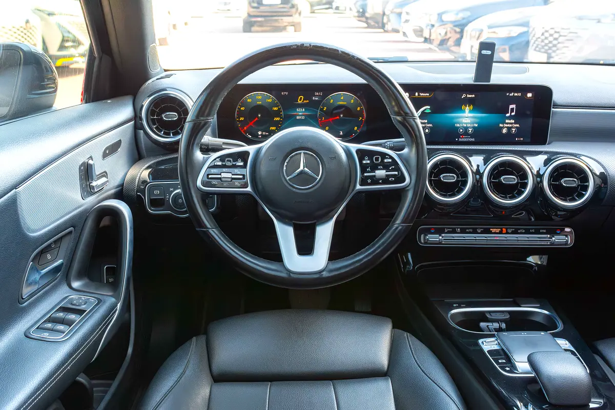 واردات Mercedes-Benz A Class 2019 از دبی — منطقه آزاد کیش و قشم — خودرو Mercedes-Benz — تصویر 9