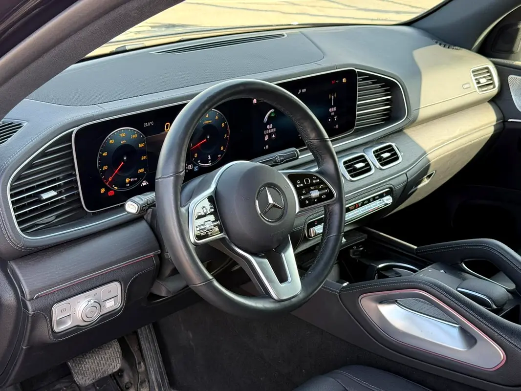 واردات Mercedes-Benz GLE Class 2022 از دبی — منطقه آزاد کیش و قشم — خودرو Mercedes-Benz — تصویر 6