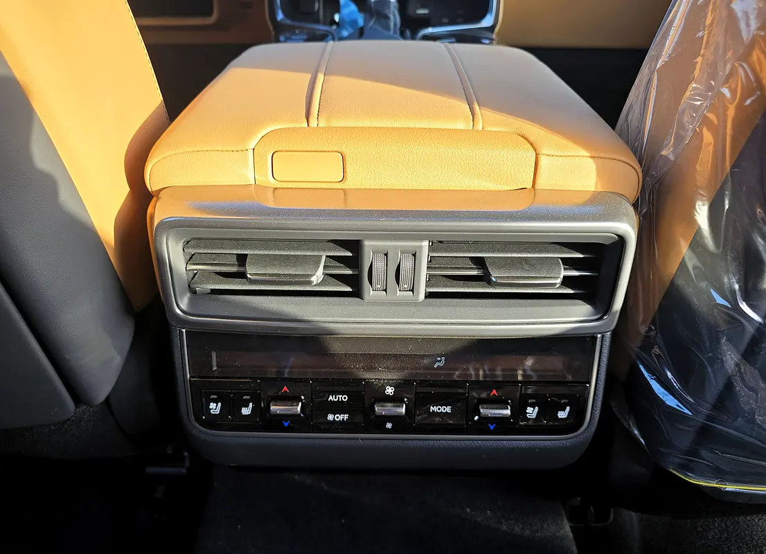 واردات Lexus LX Series 2026 از دبی — منطقه آزاد کیش و قشم — خودرو Lexus — تصویر 13