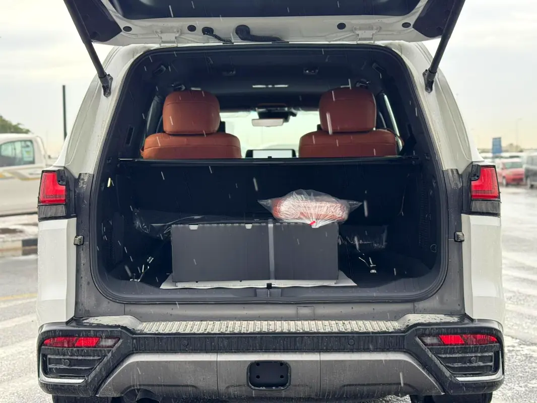 واردات Lexus LX Series 2026 از دبی — منطقه آزاد کیش و قشم — خودرو Lexus — تصویر 6