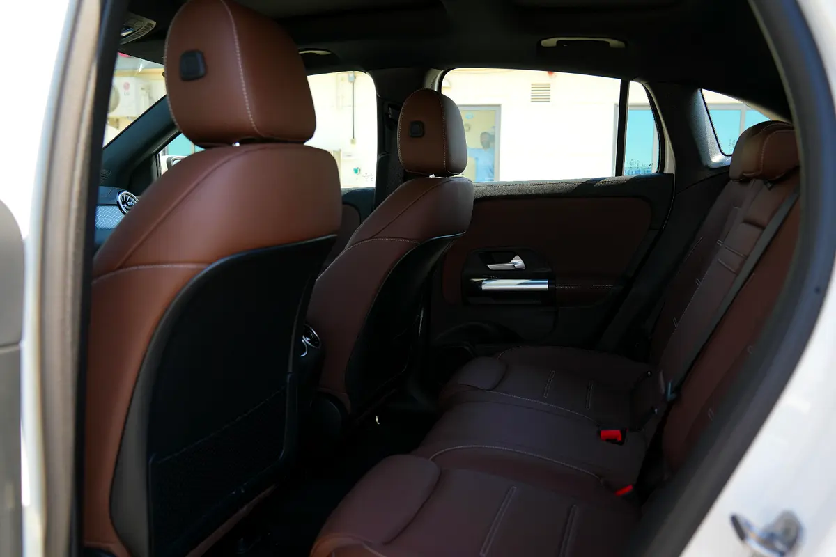 واردات Mercedes-Benz EQA 2025 از دبی — منطقه آزاد کیش و قشم — خودرو Mercedes-Benz — تصویر 12