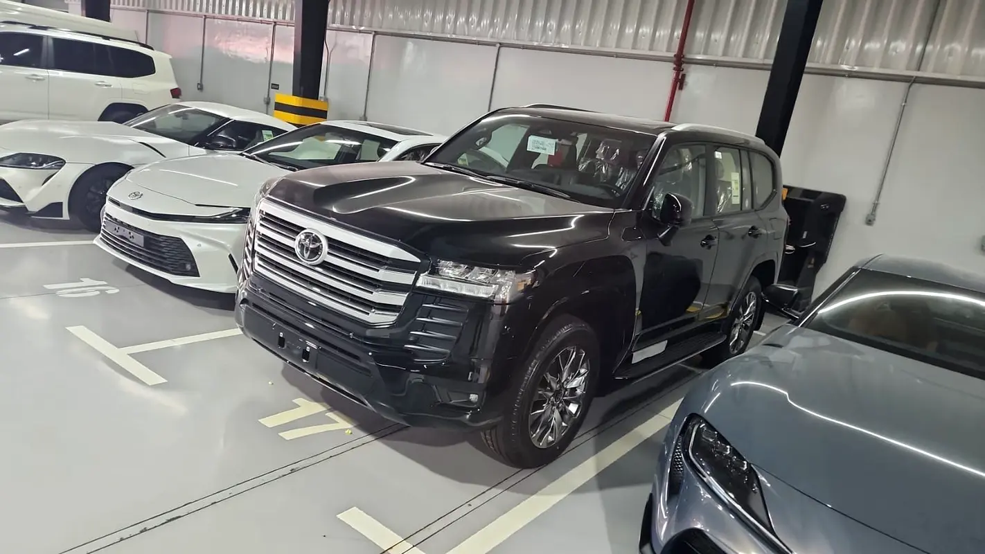 واردات Toyota Land Cruiser 2026 از دبی — منطقه آزاد کیش و قشم — خودرو Toyota — تصویر 2