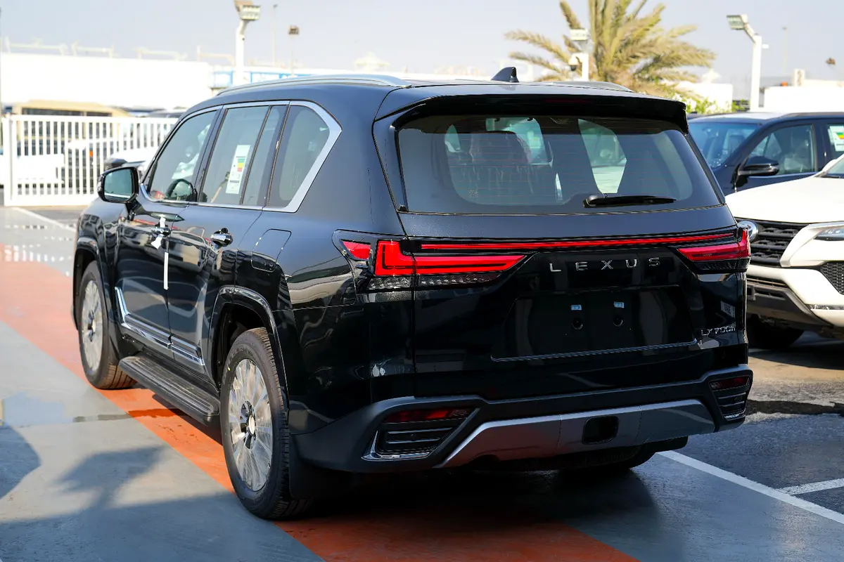 واردات Lexus LX Series 2026 از دبی — منطقه آزاد کیش و قشم — خودرو Lexus — تصویر 4