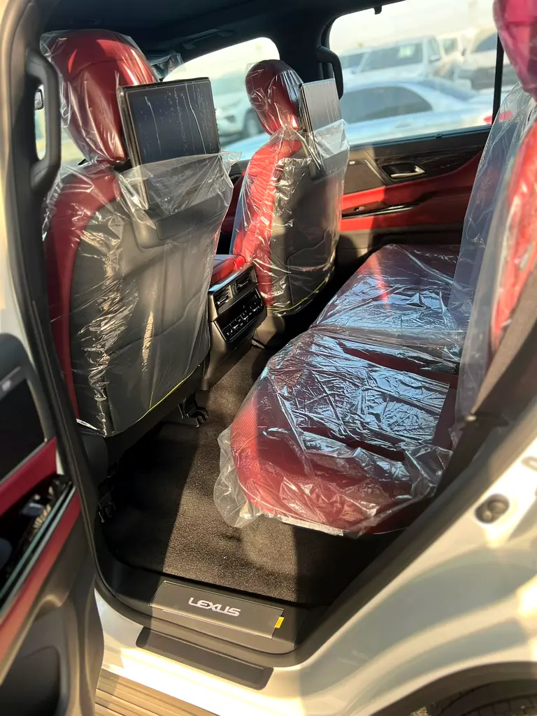 واردات Lexus LX Series 2026 از دبی — منطقه آزاد کیش و قشم — خودرو Lexus — تصویر 13