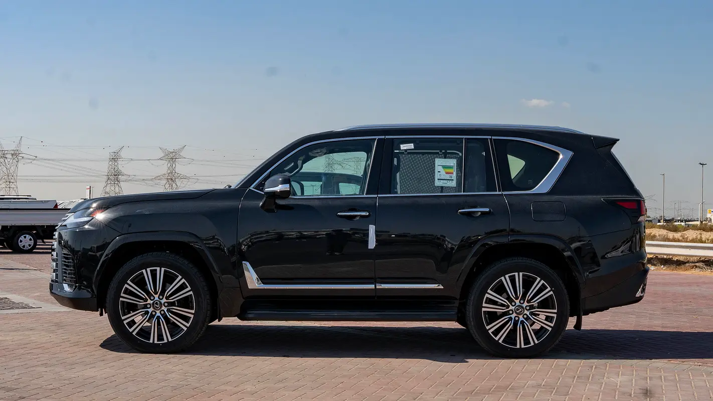 واردات Lexus LX Series 2026 از دبی — منطقه آزاد کیش و قشم — خودرو Lexus — تصویر 3