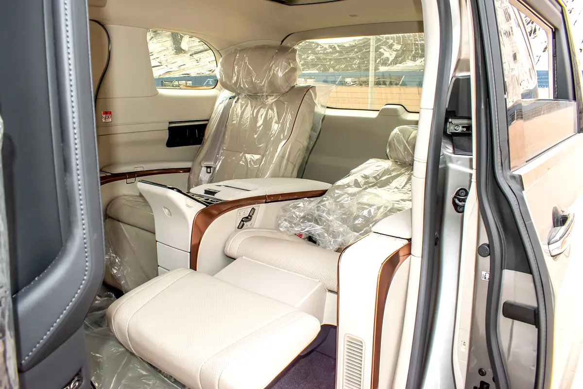 واردات Lexus LM Series 2026 از دبی — منطقه آزاد کیش و قشم — خودرو Lexus — تصویر 20