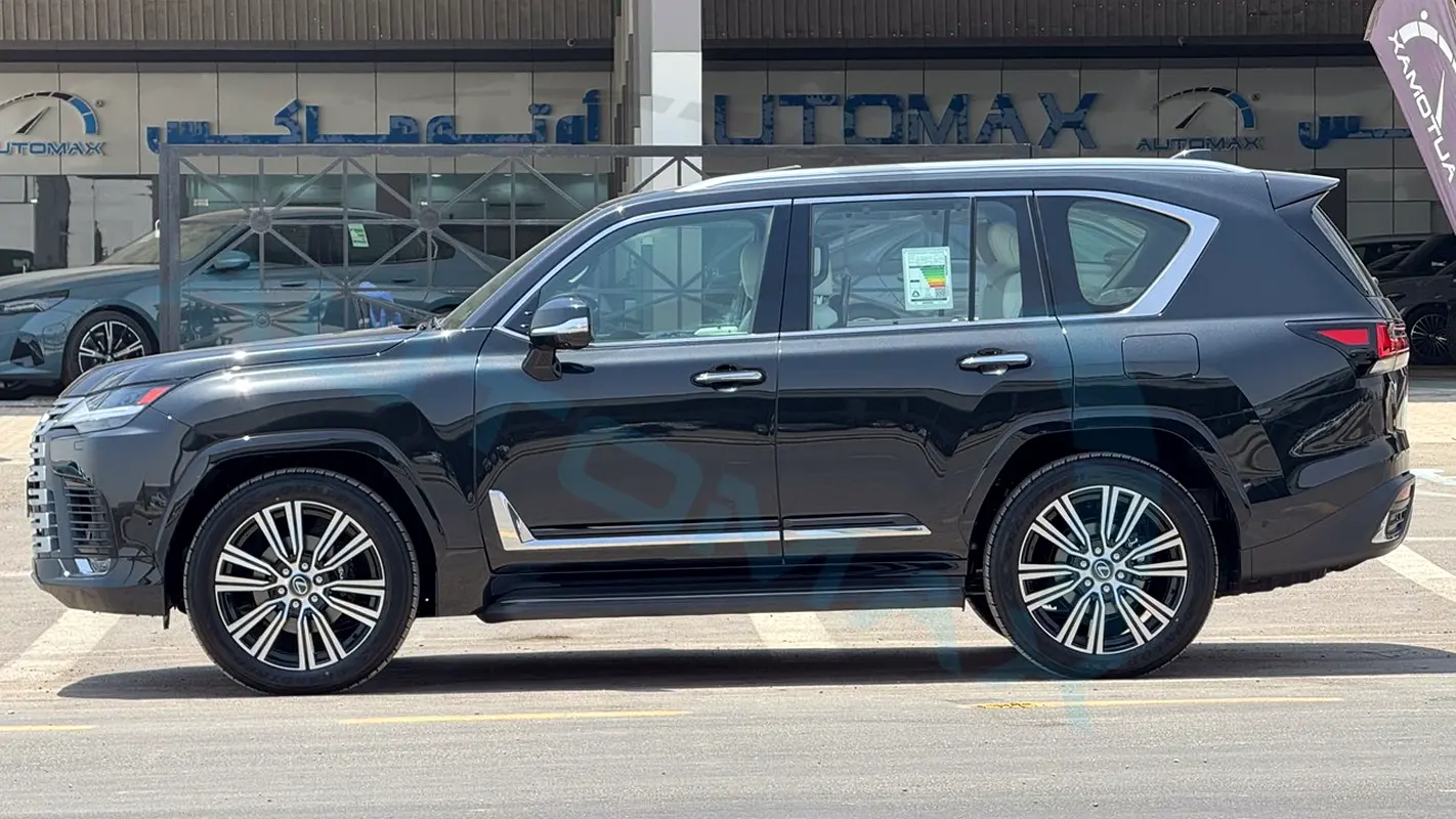 واردات Lexus LX Series 2026 از دبی — منطقه آزاد کیش و قشم — خودرو Lexus — تصویر 20