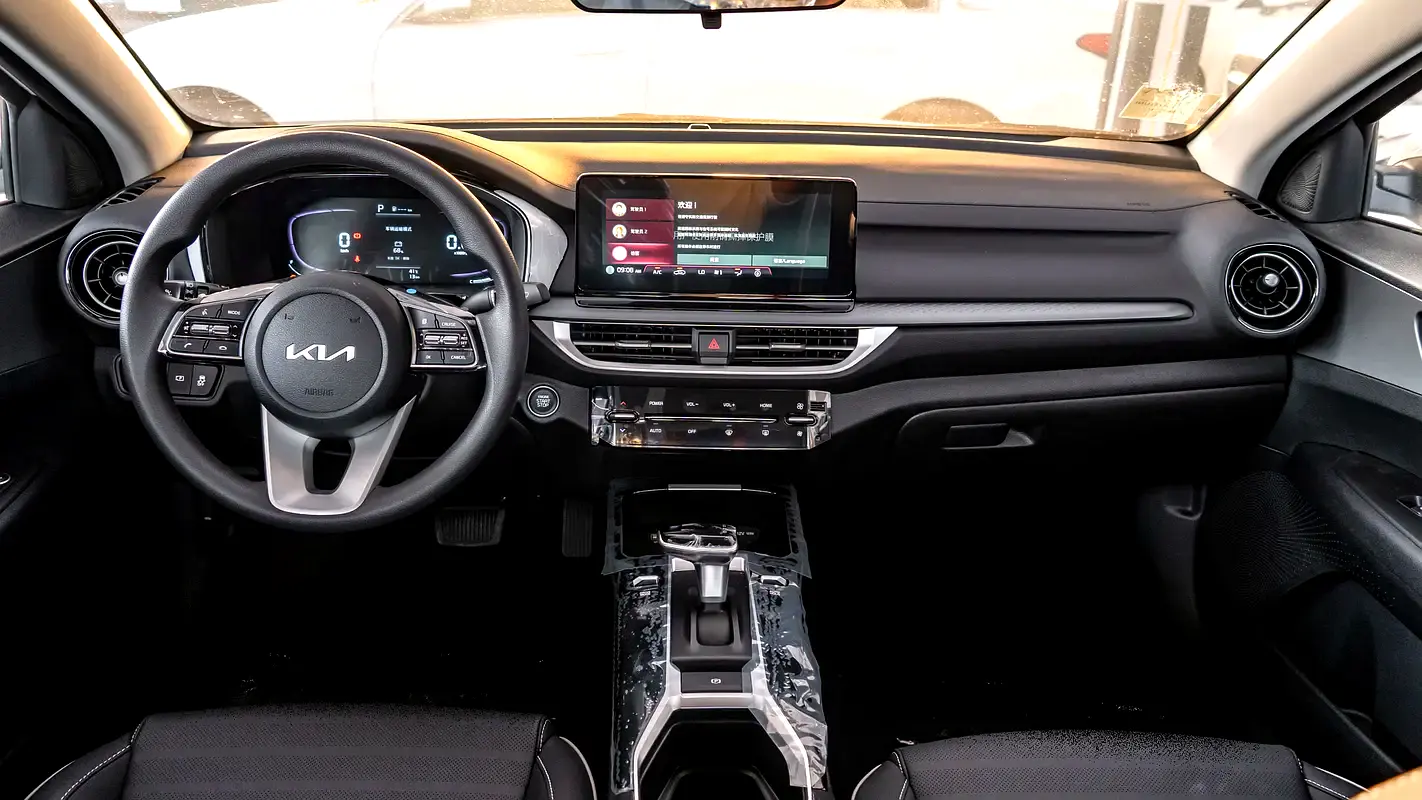 واردات Kia K3 2026 از دبی — منطقه آزاد کیش و قشم — خودرو Kia — تصویر 18