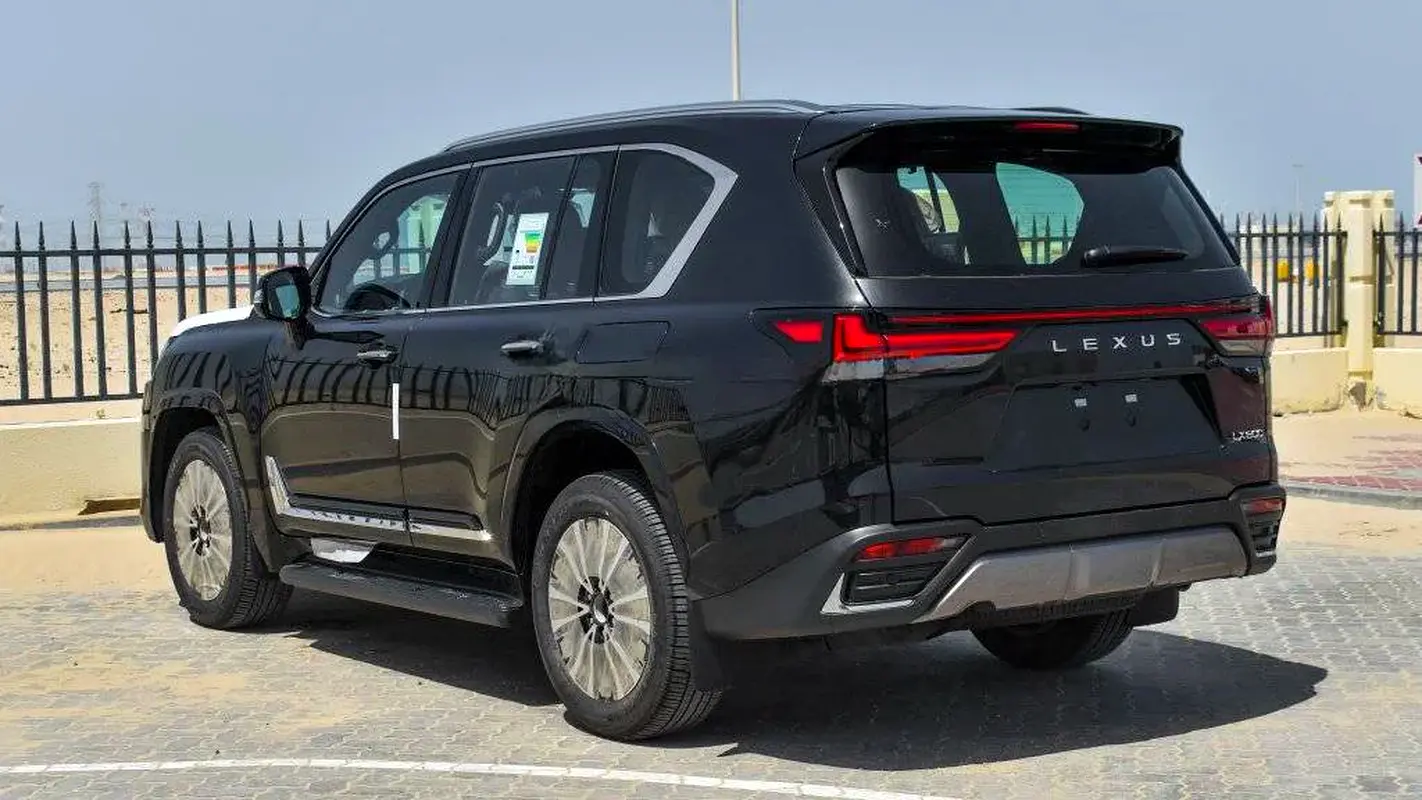 واردات Lexus LX Series 2026 از دبی — منطقه آزاد کیش و قشم — خودرو Lexus — تصویر 6