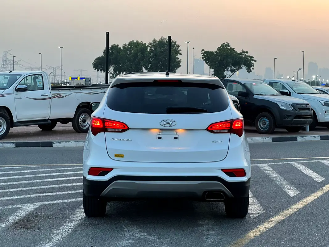 واردات Hyundai Santa FE 2018 از دبی — منطقه آزاد کیش و قشم — خودرو Hyundai — تصویر 6