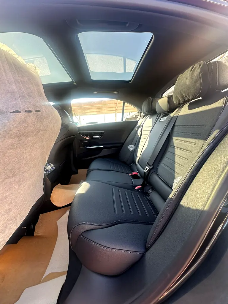 واردات Mercedes-Benz C Class 2025 از دبی — منطقه آزاد کیش و قشم — خودرو Mercedes-Benz — تصویر 8