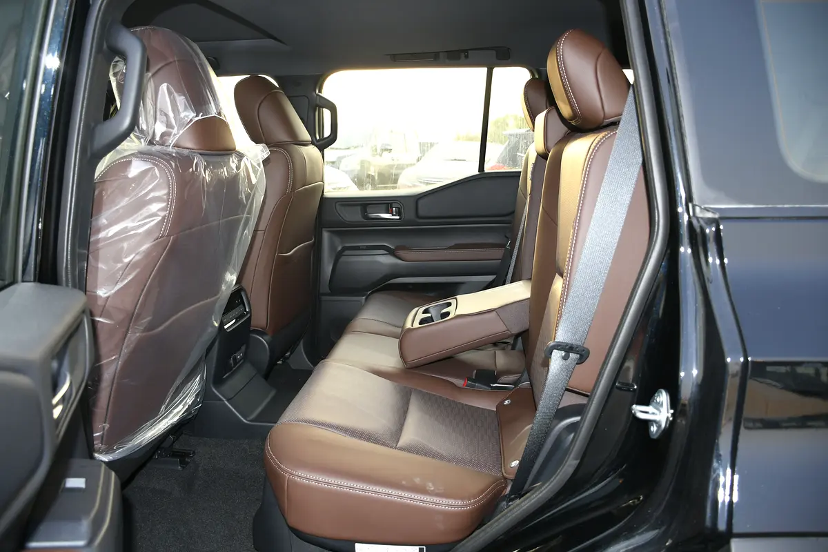 واردات Toyota Prado 2026 از دبی — منطقه آزاد کیش و قشم — خودرو Toyota — تصویر 11