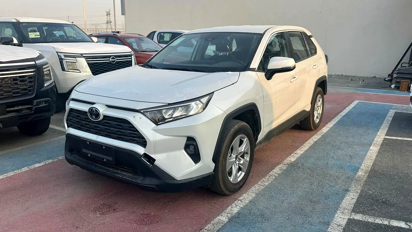 واردات Toyota RAV 4 2025 از دبی — منطقه آزاد کیش و قشم — خودرو Toyota — تصویر 2