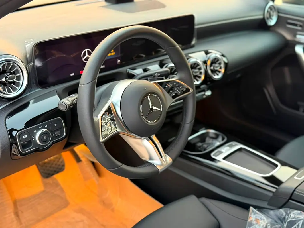واردات Mercedes-Benz A Class 2026 از دبی — منطقه آزاد کیش و قشم — خودرو Mercedes-Benz — تصویر 12