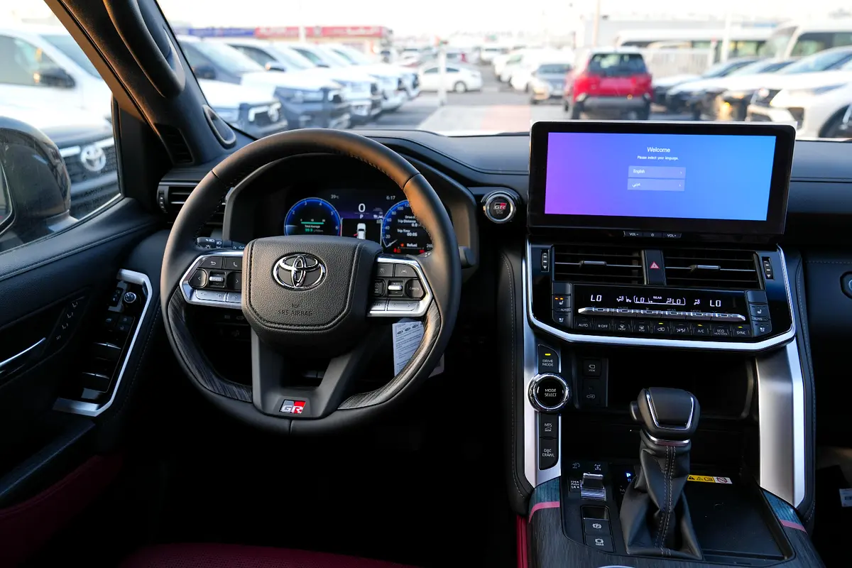 واردات Toyota Land Cruiser 2026 از دبی — منطقه آزاد کیش و قشم — خودرو Toyota — تصویر 20