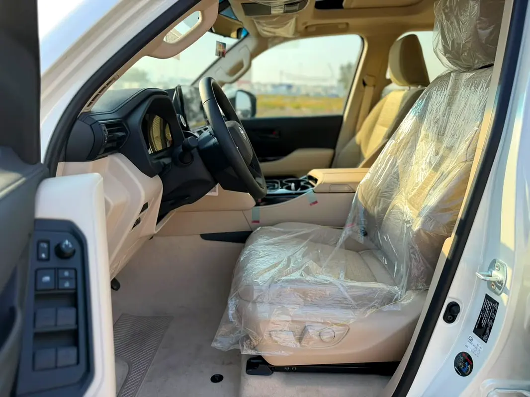 واردات Toyota Land Cruiser 2026 از دبی — منطقه آزاد کیش و قشم — خودرو Toyota — تصویر 17