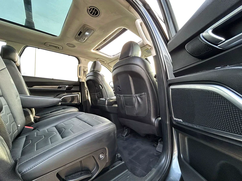 واردات Kia Telluride 2021 از دبی — منطقه آزاد کیش و قشم — خودرو Kia — تصویر 15